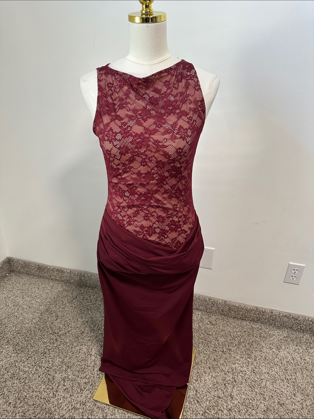 🧁 SHEIN Lace Gown